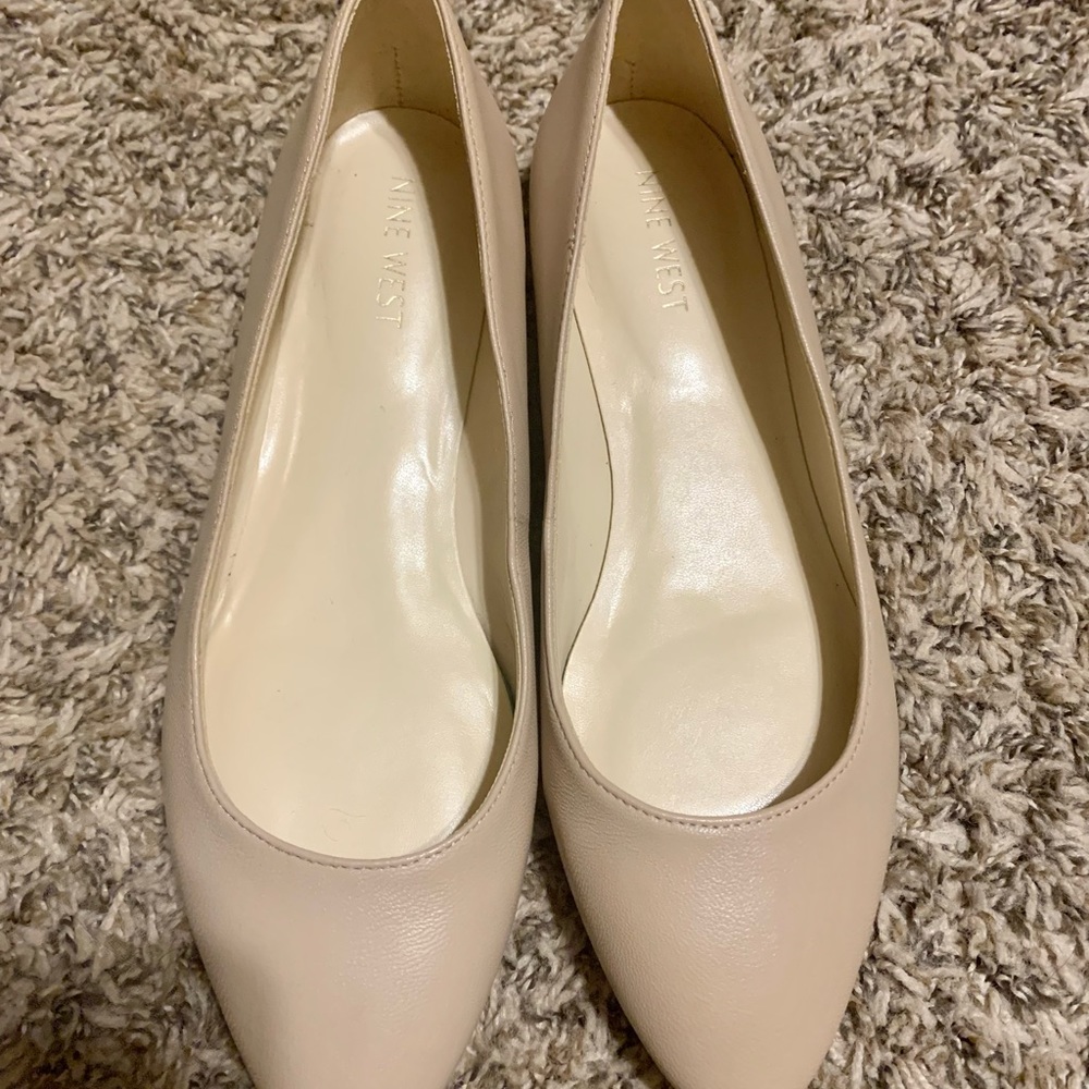Nine West Nude flats
